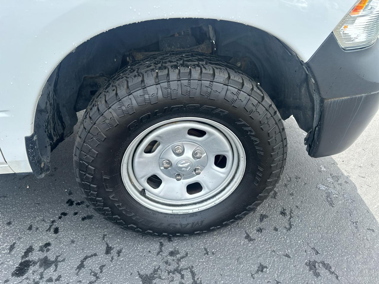 RAM 1500 Classic Tradesman 4x4 Quad Cab 6'4" Box 2019