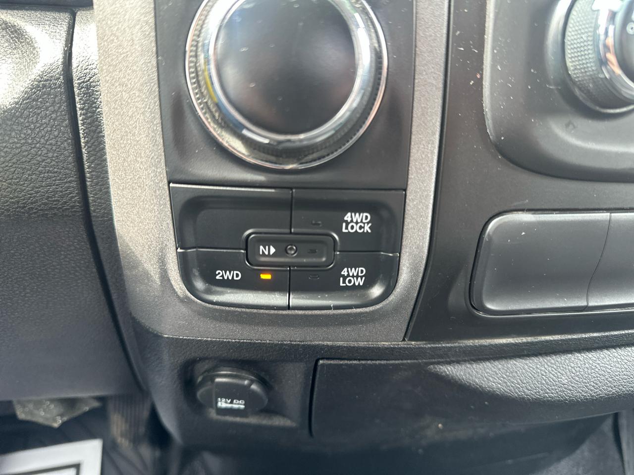RAM 1500 Classic Tradesman 4x4 Quad Cab 6'4" Box 2019
