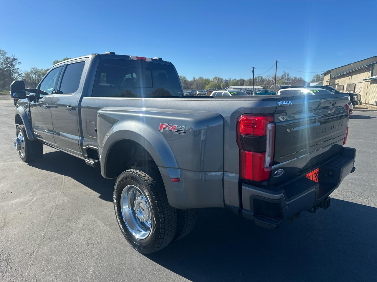 Ford Super Duty F-450 DRW Platinum 4WD Crew Cab 8' Box 2025