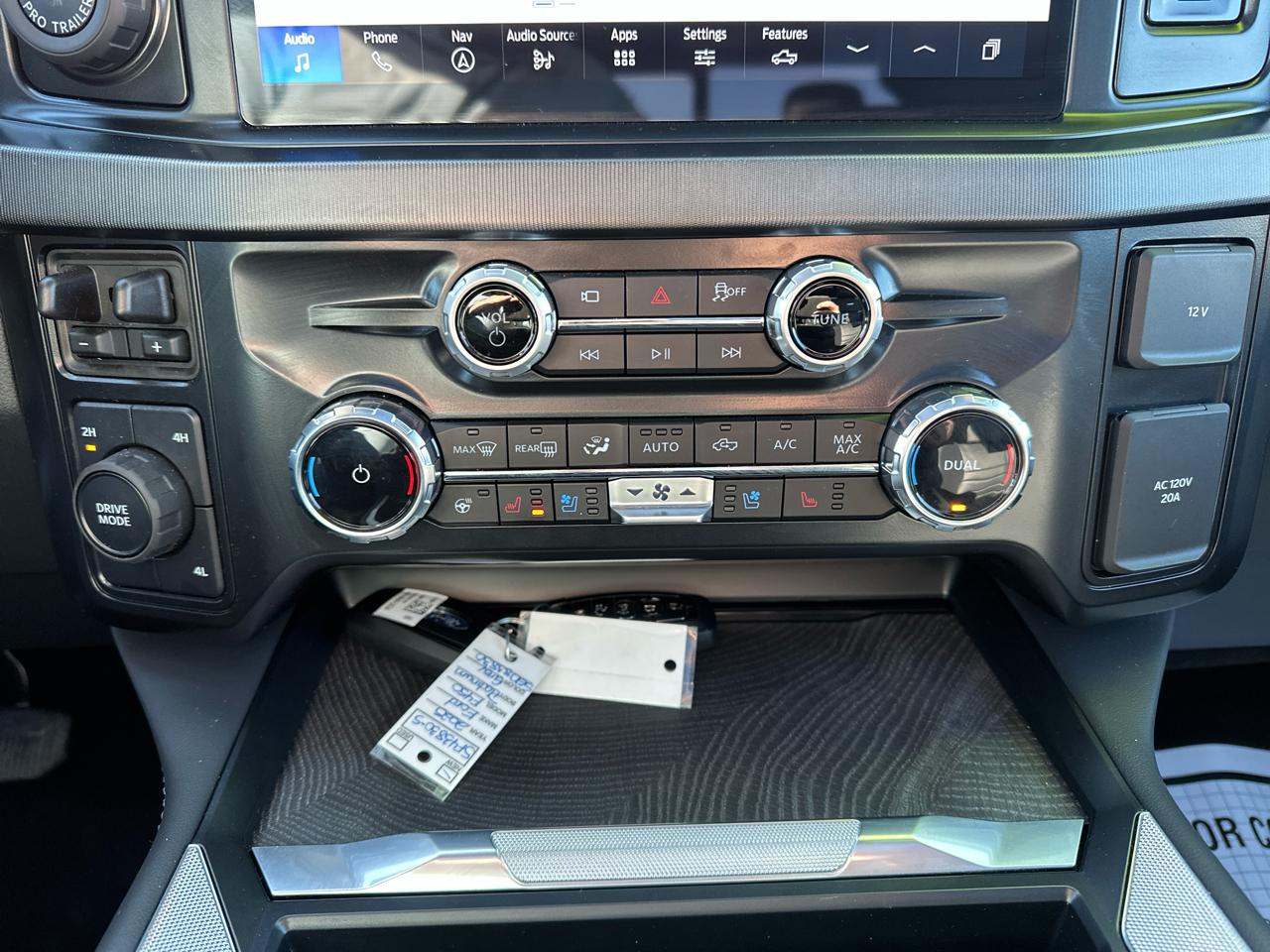 Ford Super Duty F-450 DRW Platinum 4WD Crew Cab 8' Box 2025