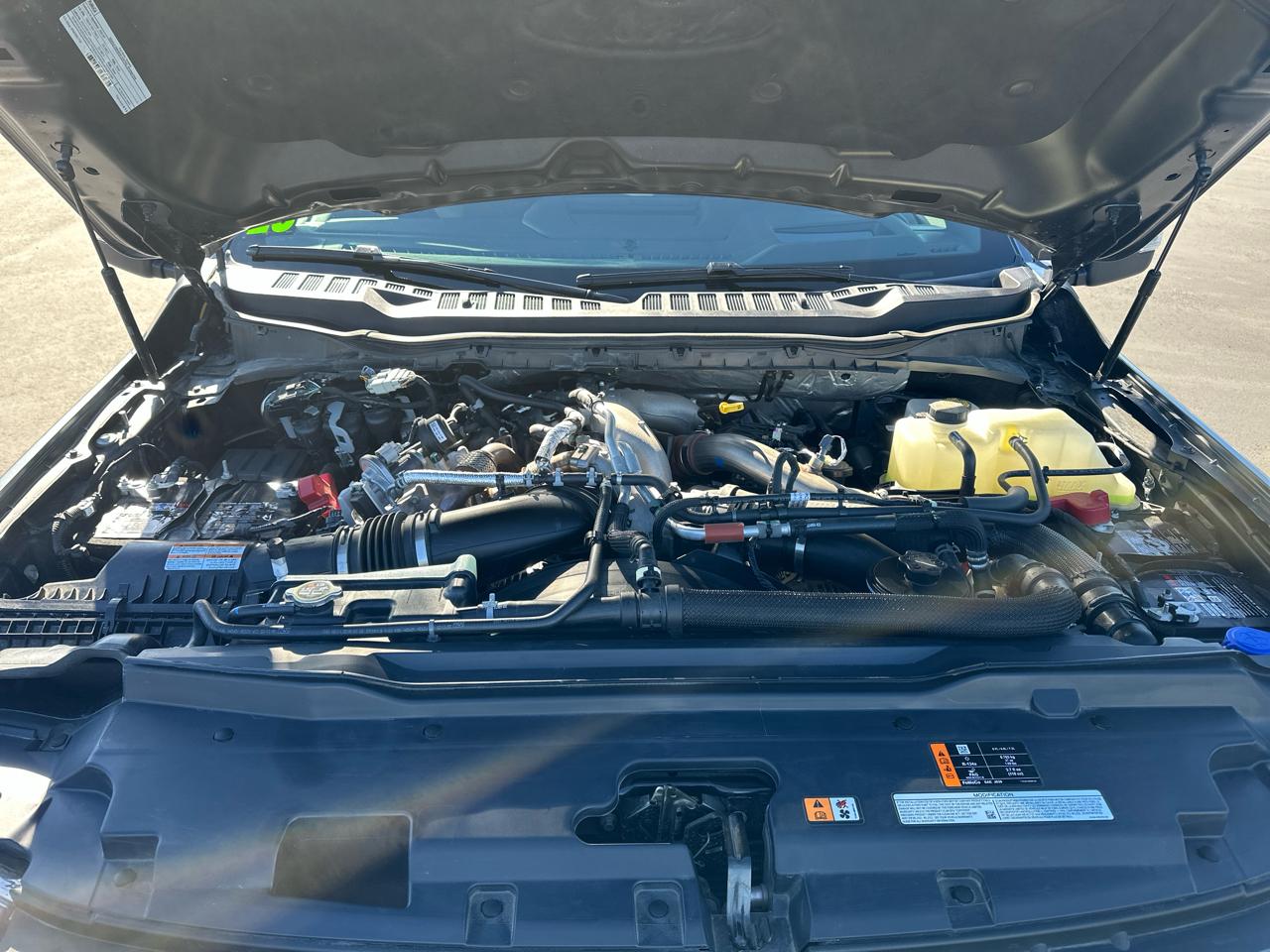 Ford Super Duty F-450 DRW Platinum 4WD Crew Cab 8' Box 2025