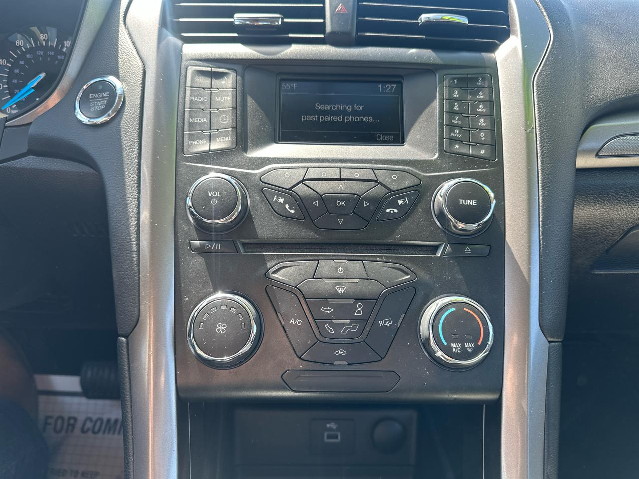 Ford Fusion S FWD 2017