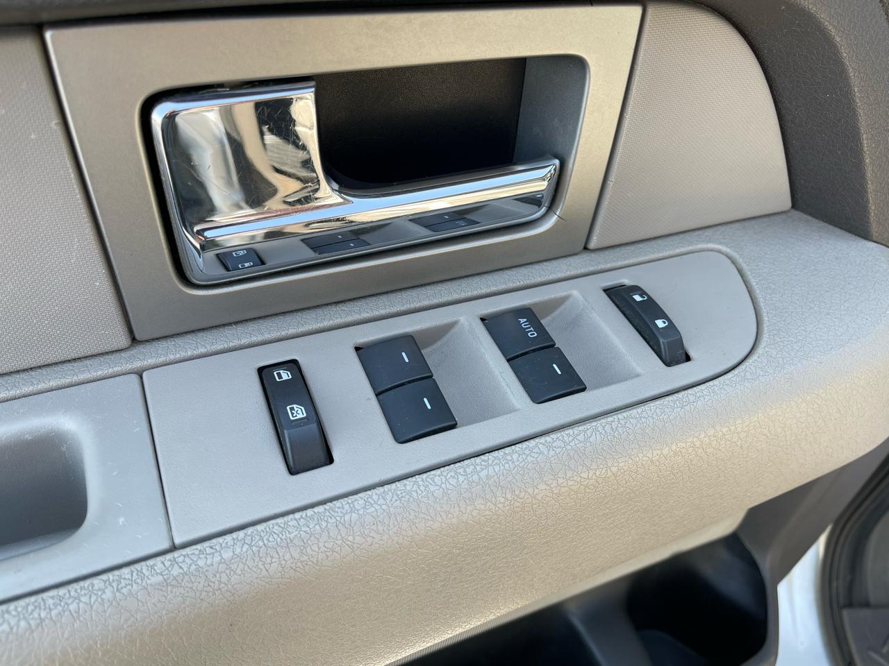 Ford F-150 4WD SuperCrew 145" XLT 2009