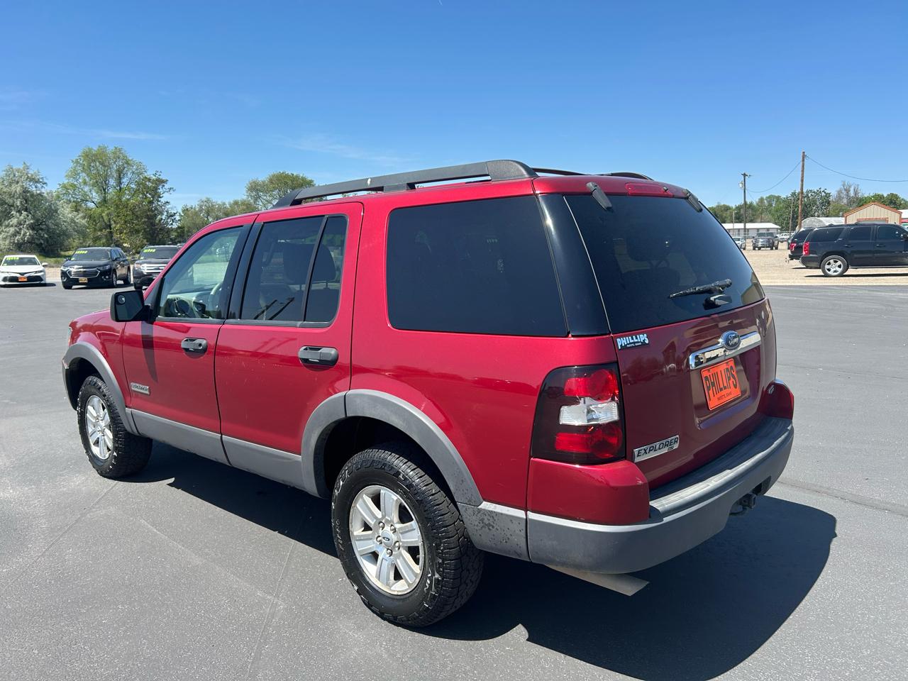 Ford Explorer 4dr 114" WB 4.0L XLT 4WD 2006