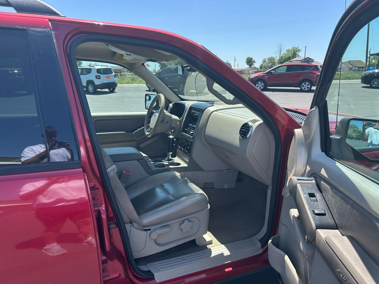 Ford Explorer 4dr 114" WB 4.0L XLT 4WD 2006