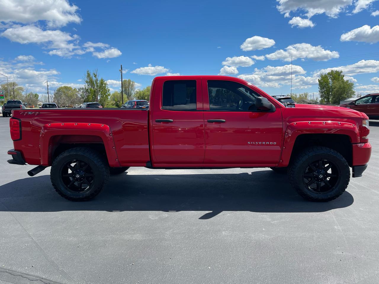 Chevrolet Silverado 1500 4WD Double Cab 143.5" Custom 2018