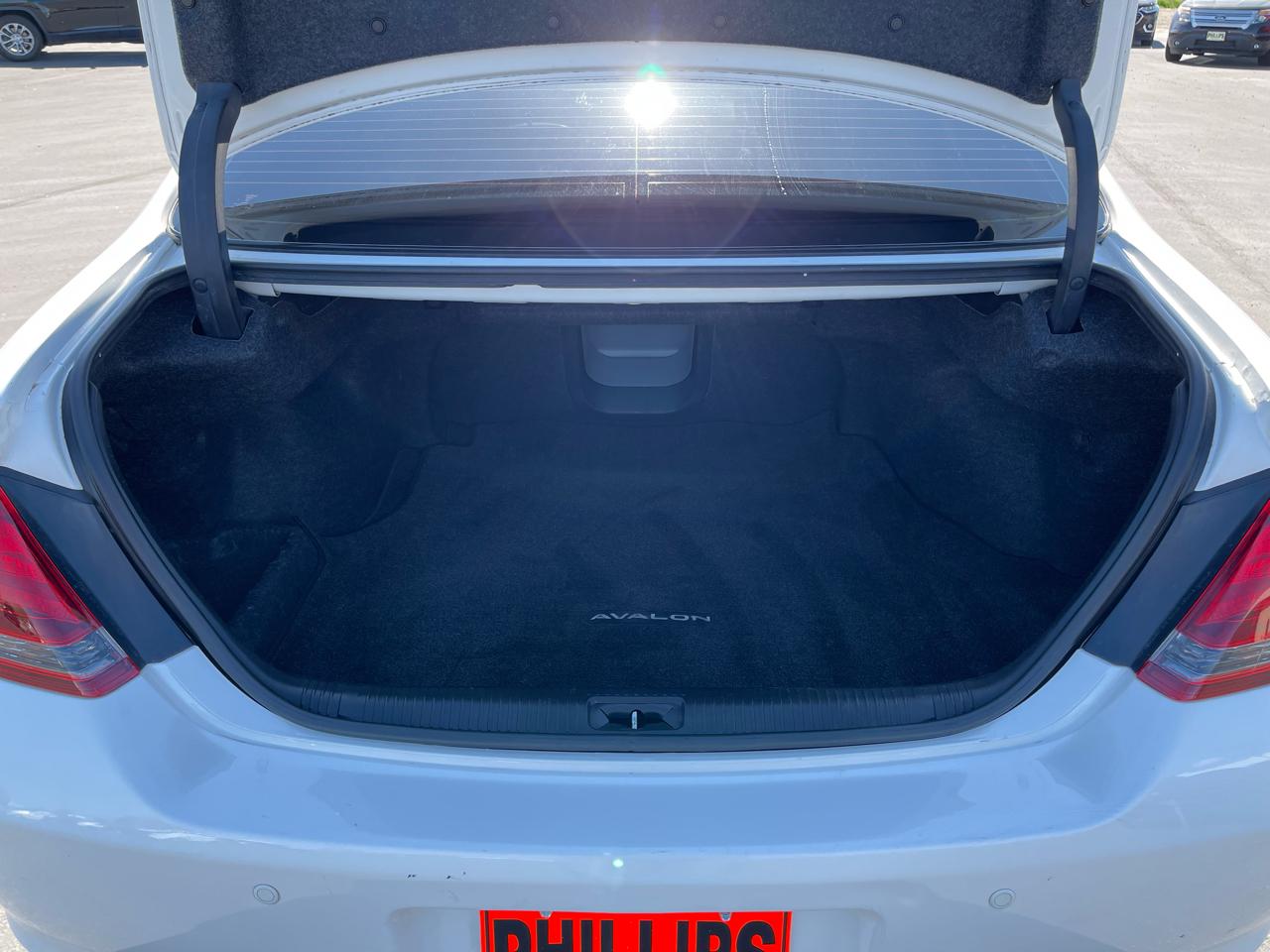 Toyota Avalon 4dr Sdn Limited (Natl) 2009