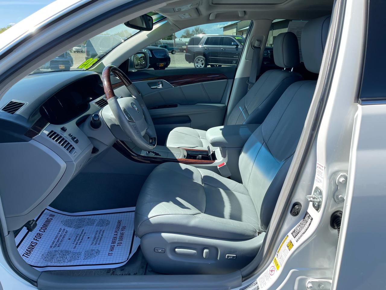 Toyota Avalon 4dr Sdn Limited (Natl) 2009