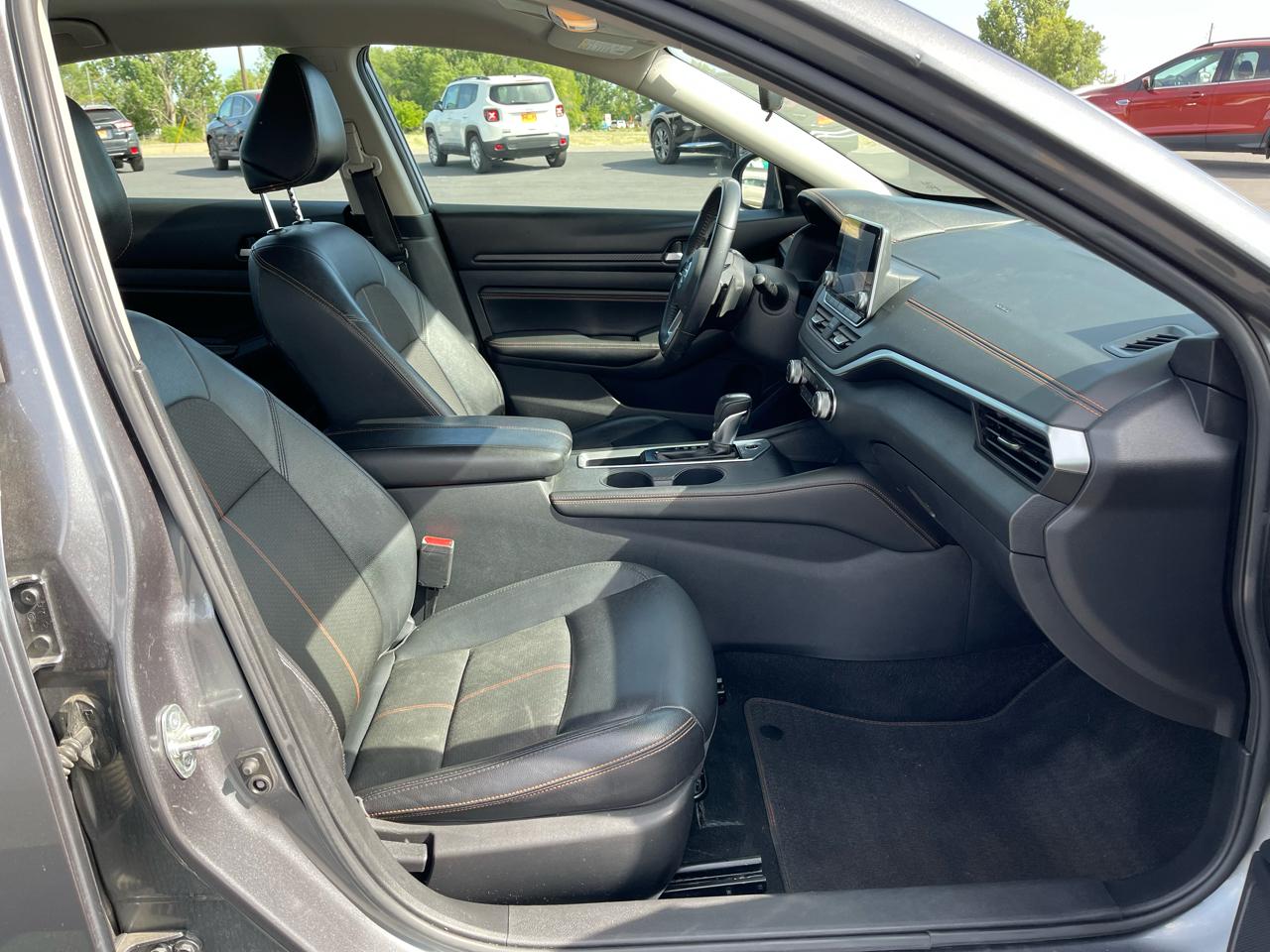 Nissan Altima 2.5 SR Sedan 2020