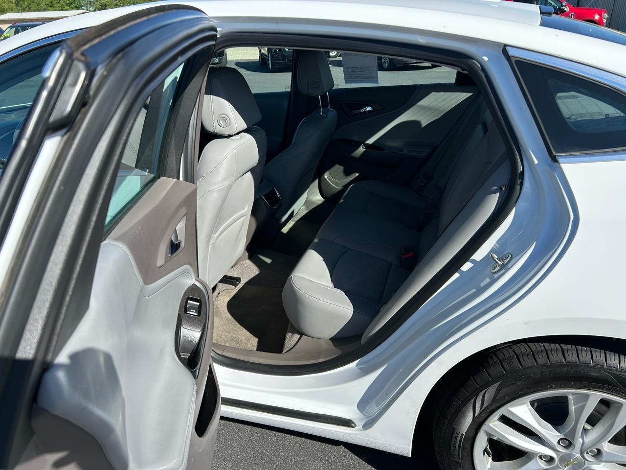 Chevrolet Malibu 4dr Sdn LT w/1LT 2016