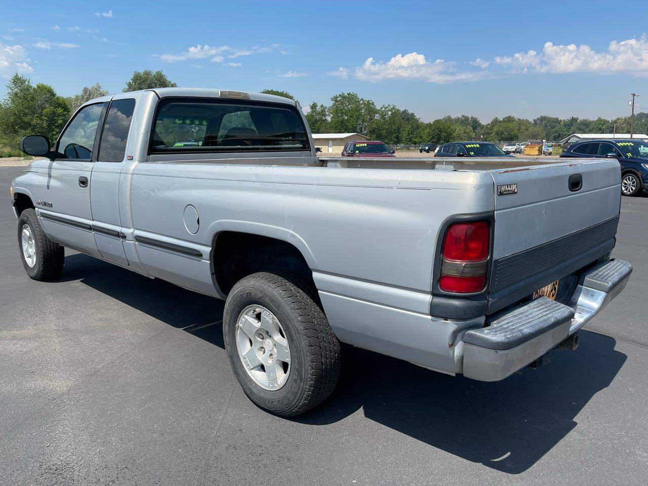 Dodge Ram 1500 4dr Quad Cab 139" WB 4WD 1999
