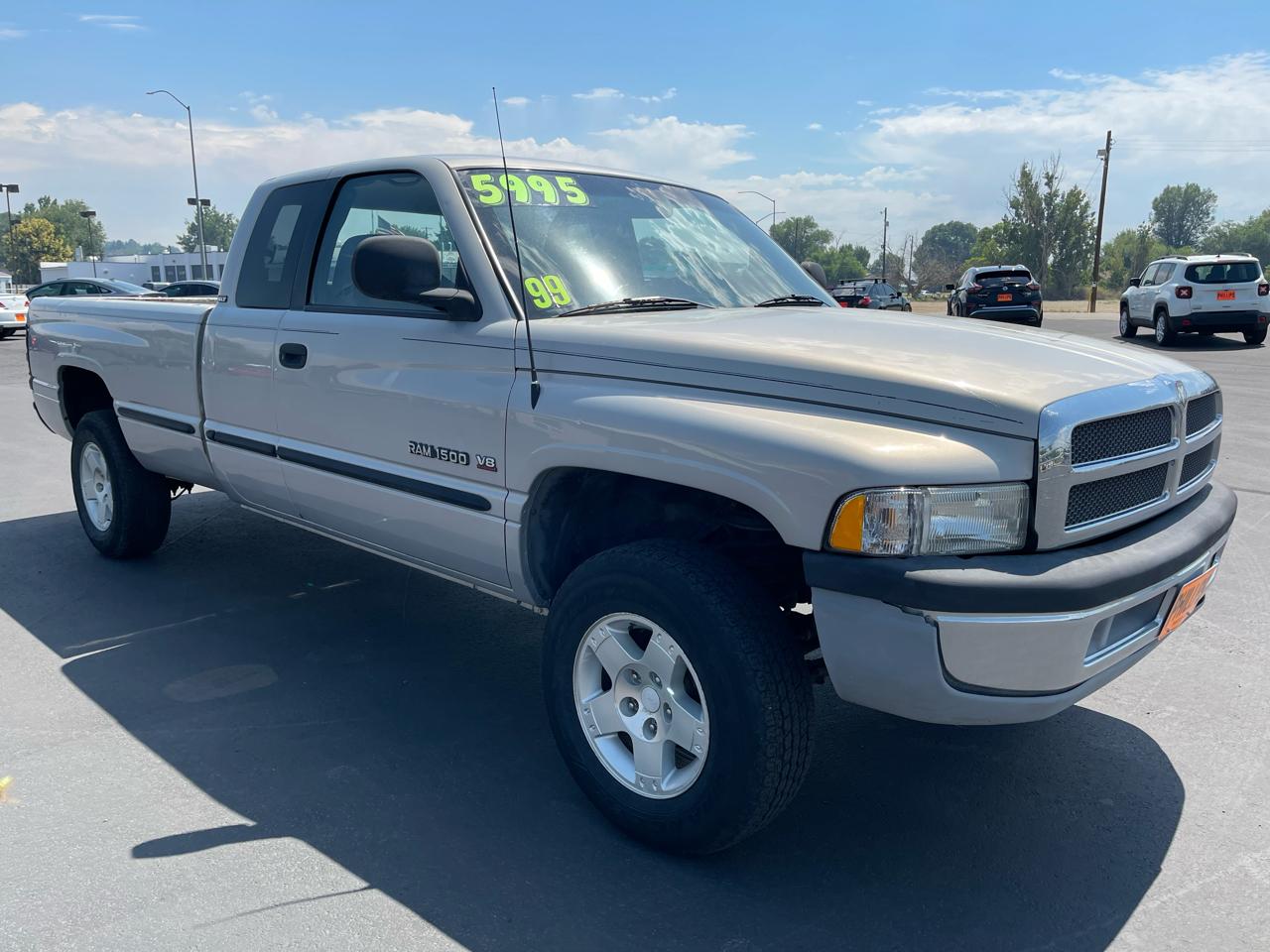 Dodge Ram 1500 4dr Quad Cab 139" WB 4WD 1999