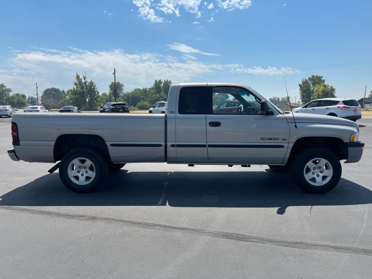 Dodge Ram 1500 4dr Quad Cab 139" WB 4WD 1999