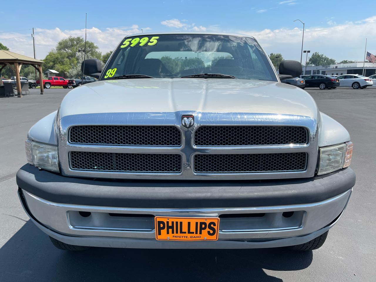Dodge Ram 1500 4dr Quad Cab 139" WB 4WD 1999