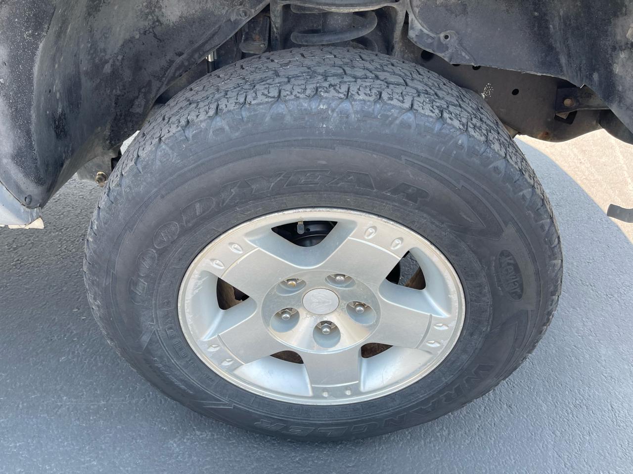 Dodge Ram 1500 4dr Quad Cab 139" WB 4WD 1999