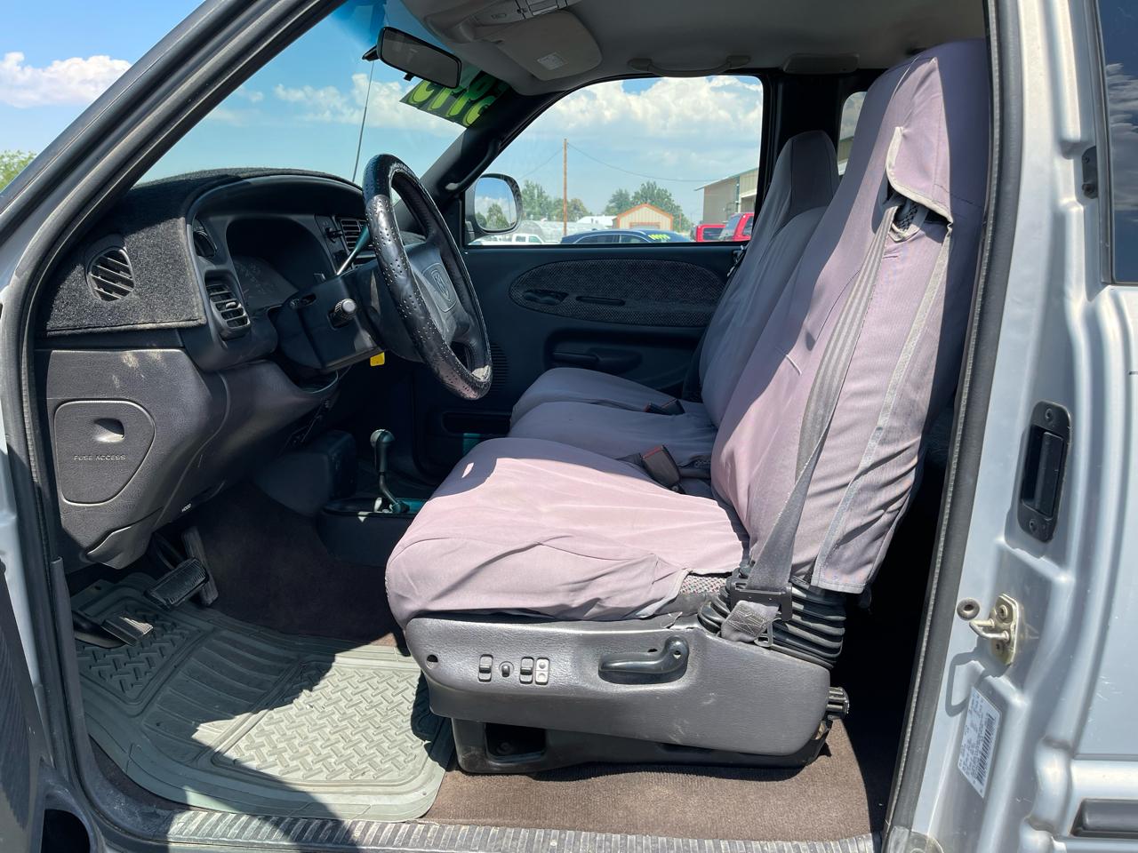 Dodge Ram 1500 4dr Quad Cab 139" WB 4WD 1999