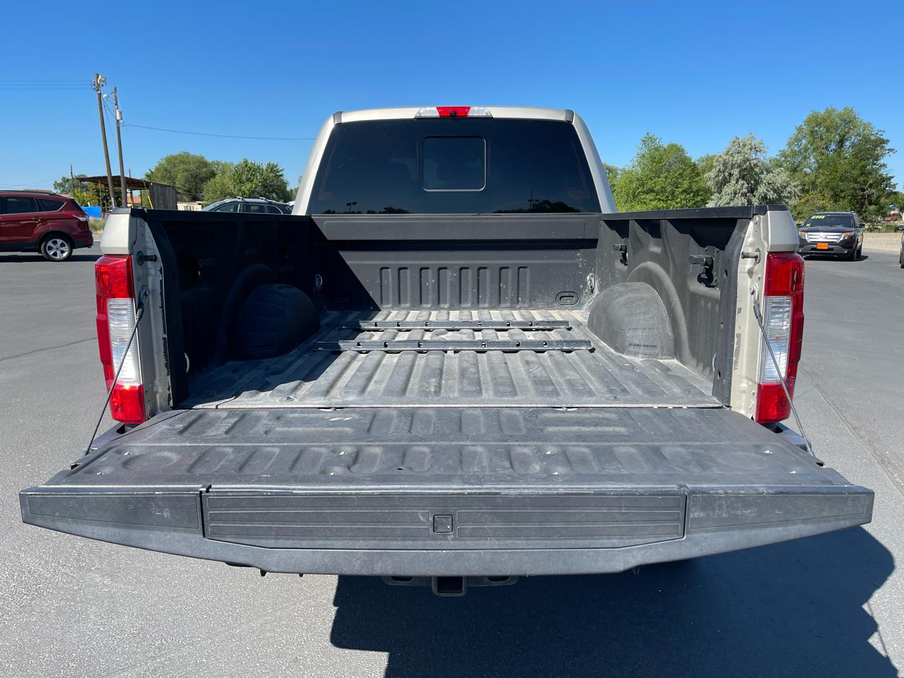 Ford Super Duty F-250 SRW Lariat 4WD Crew Cab 6.75' Box 2017