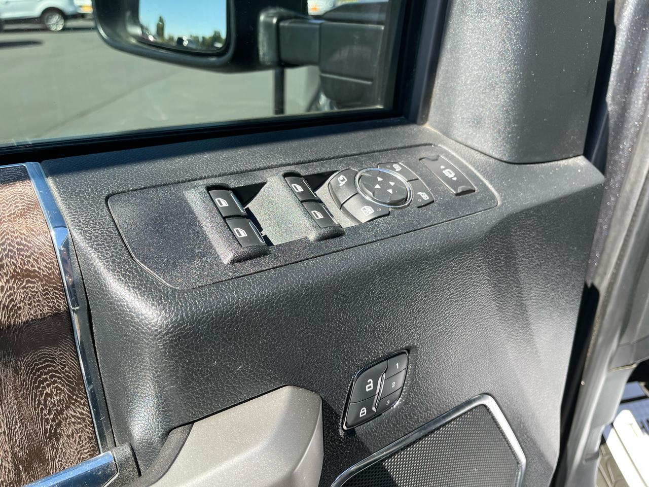 Ford Super Duty F-350 SRW Lariat 4WD Crew Cab 6.75' Box 2019