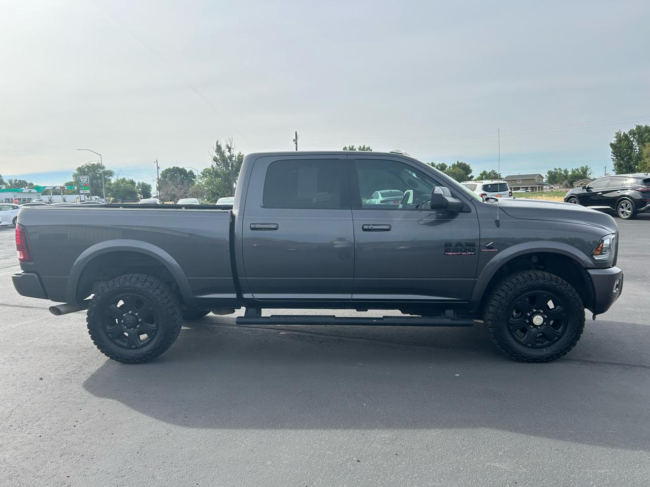 RAM 2500 Laramie 4x4 Crew Cab 6'4" Box 2018