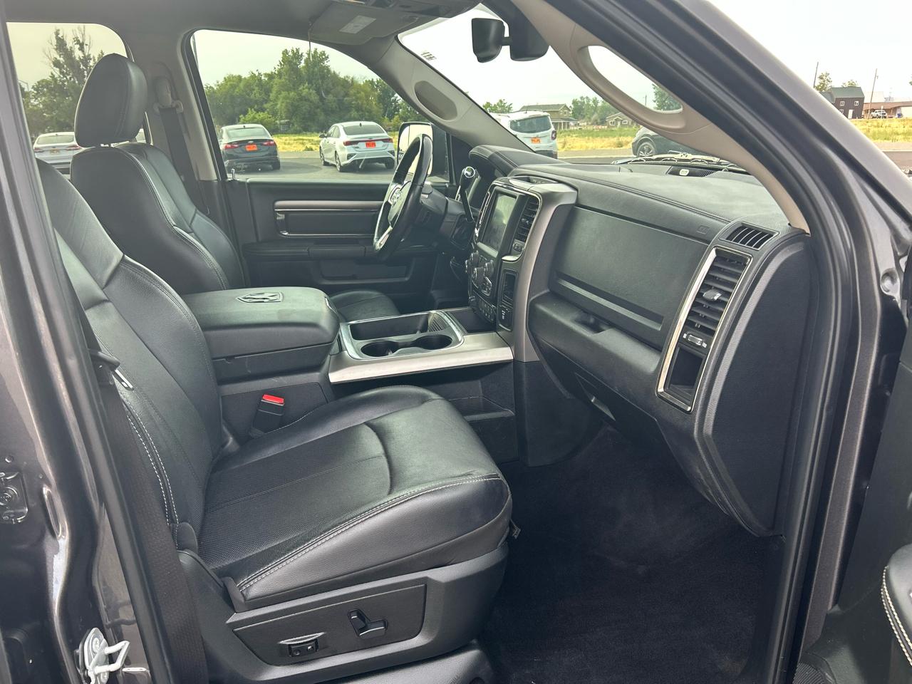 RAM 2500 Laramie 4x4 Crew Cab 6'4" Box 2018