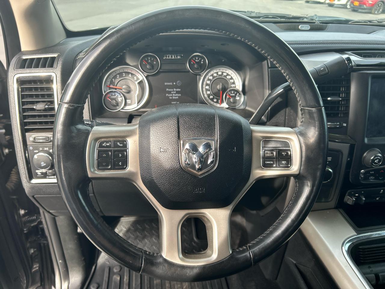 RAM 2500 Laramie 4x4 Crew Cab 6'4" Box 2018