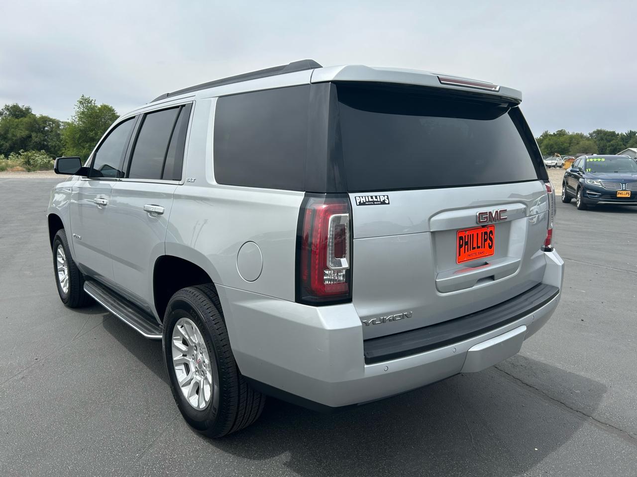 GMC Yukon 4WD 4dr SLT 2017