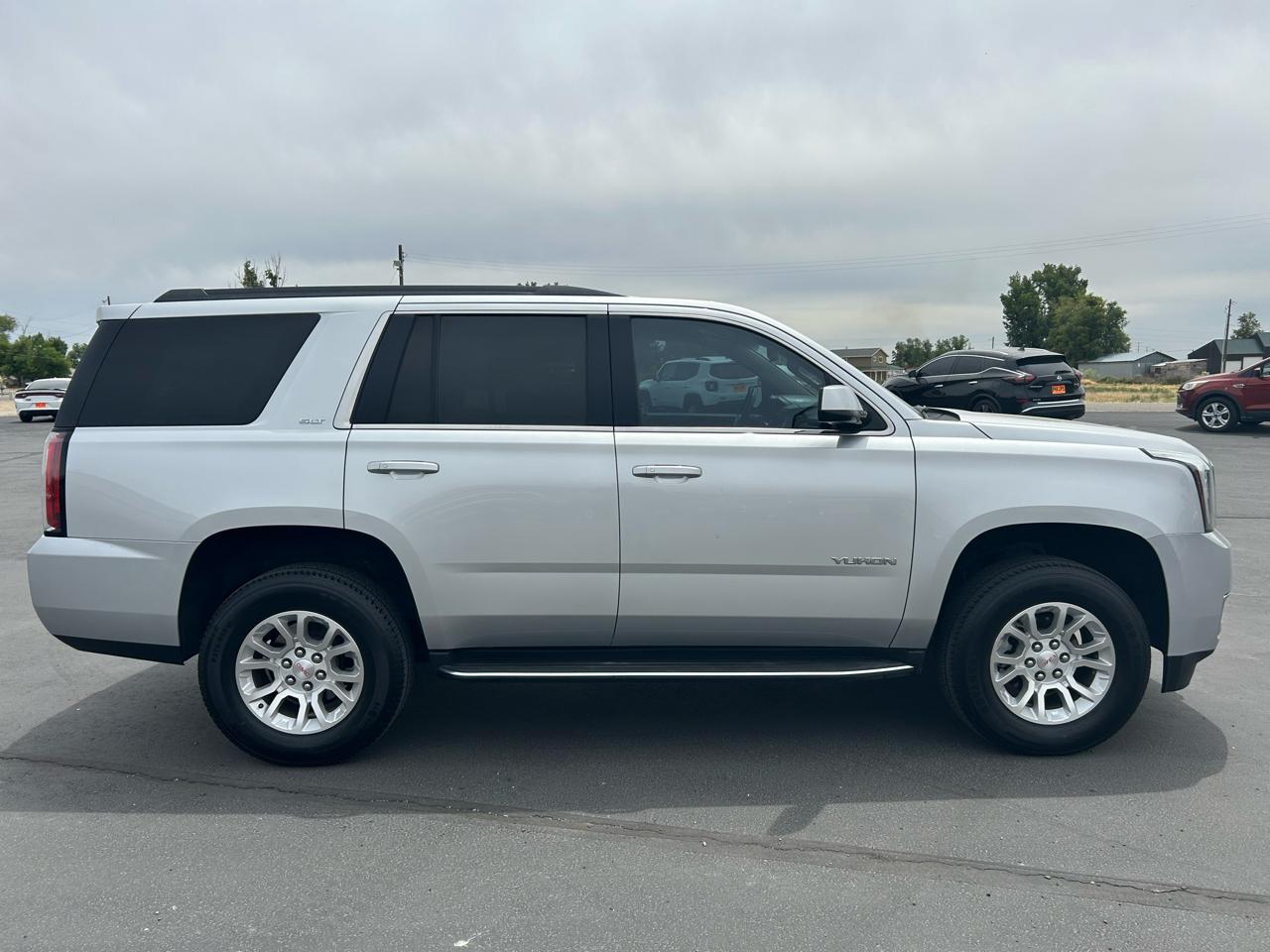 GMC Yukon 4WD 4dr SLT 2017