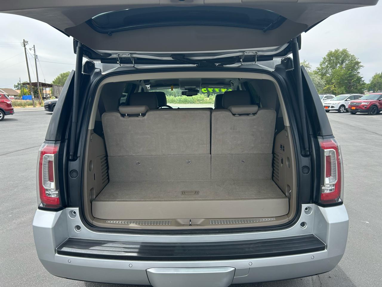 GMC Yukon 4WD 4dr SLT 2017