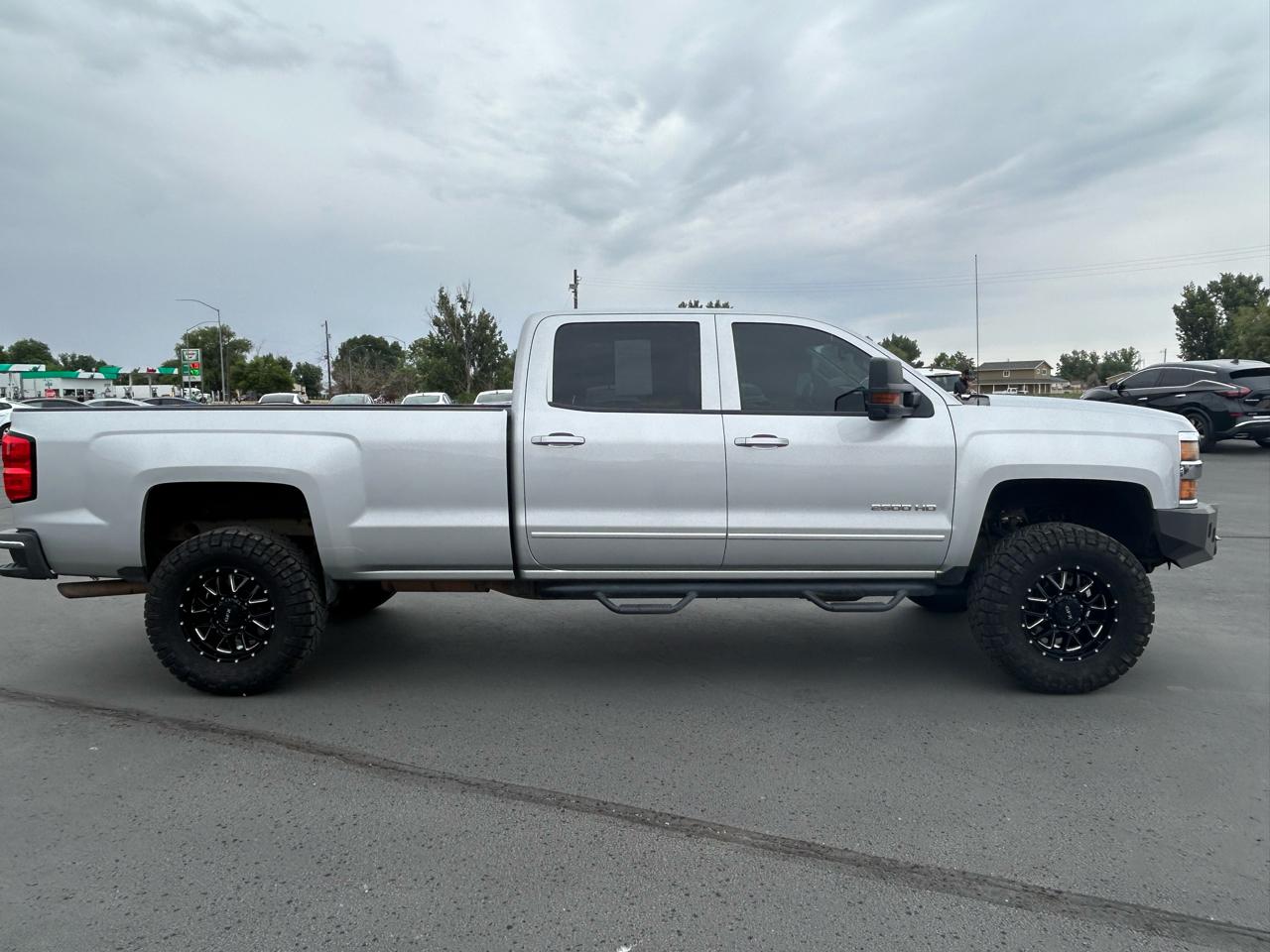 Chevrolet Silverado 2500HD Built After Aug 14 4WD Crew Cab 167.7" LT 2015