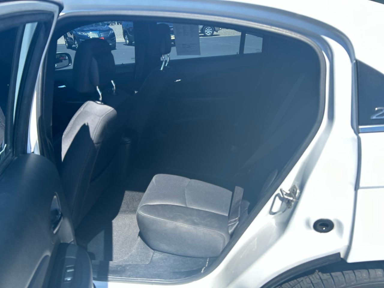 Chrysler 200 4dr Sdn Touring 2014