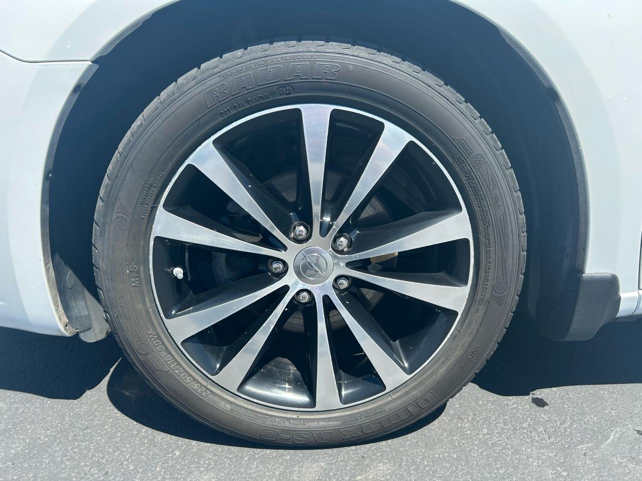Chrysler 200 4dr Sdn Touring 2014