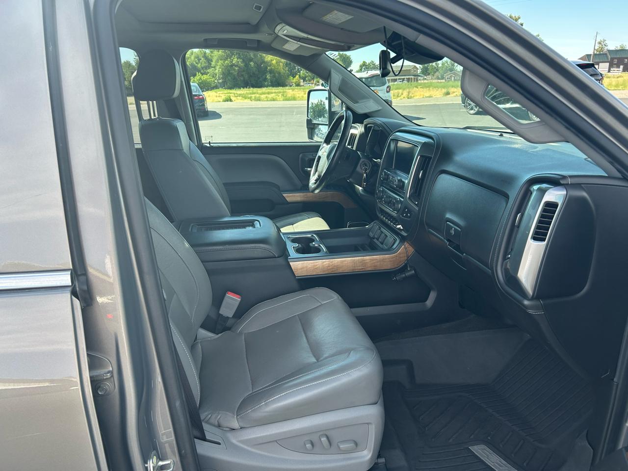 Chevrolet Silverado 2500HD 4WD Crew Cab 153.7" LTZ 2017