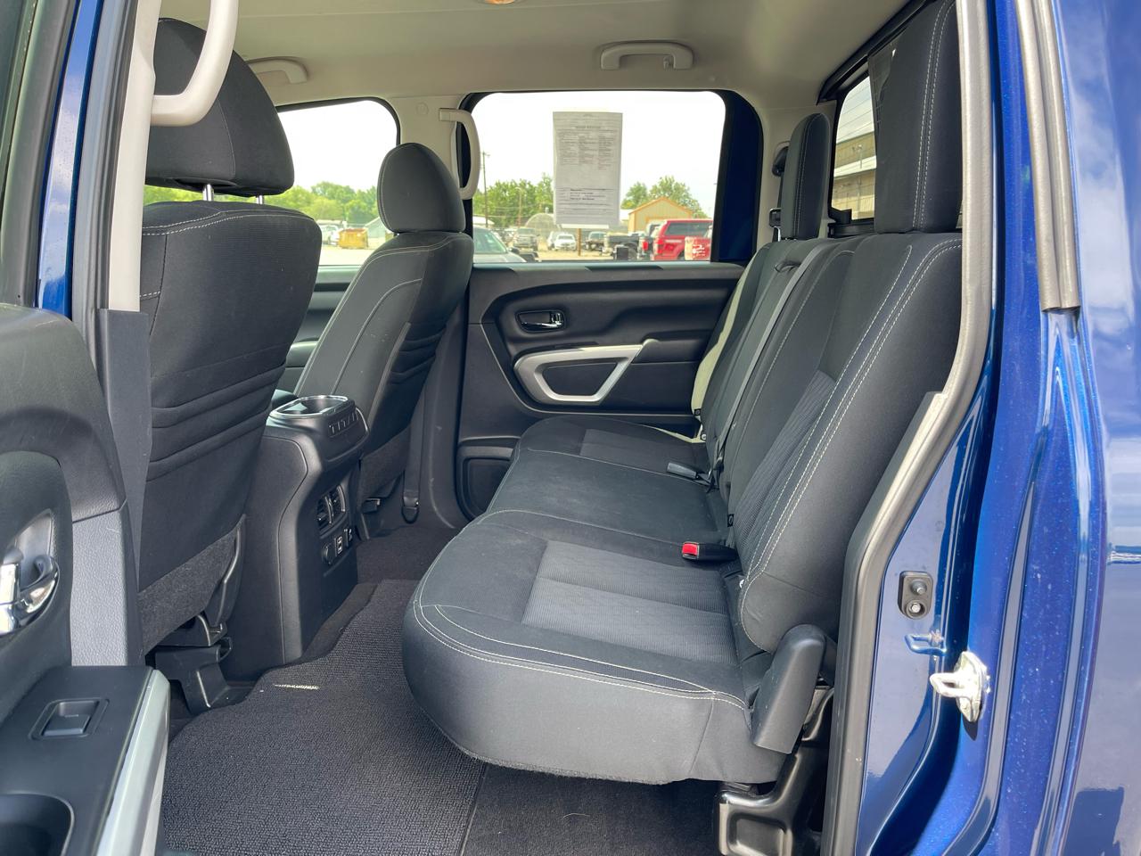 Nissan Titan 4x4 Crew Cab SV 2019