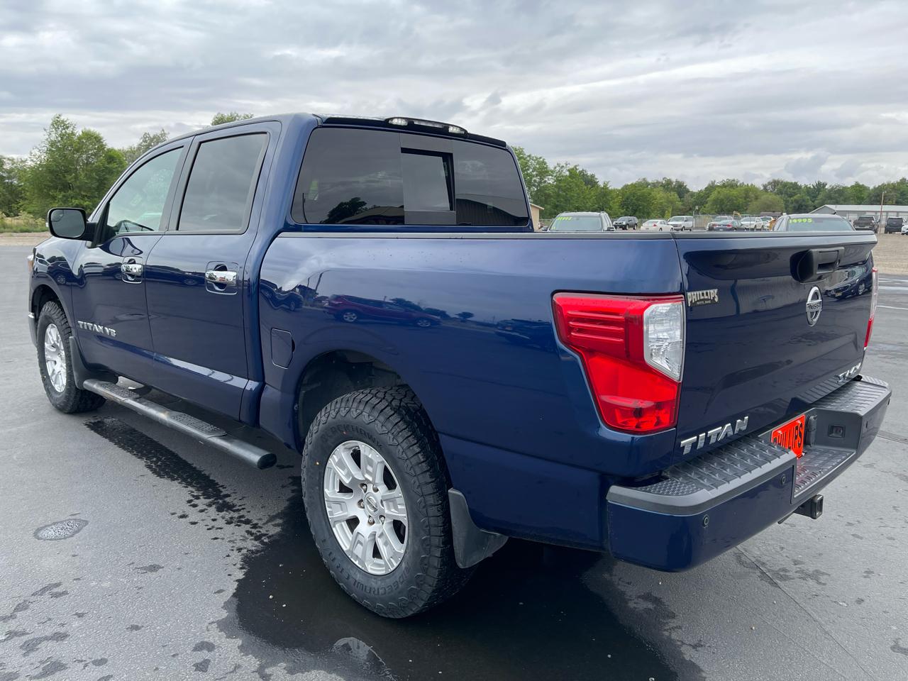 Nissan Titan 4x4 Crew Cab SV 2019