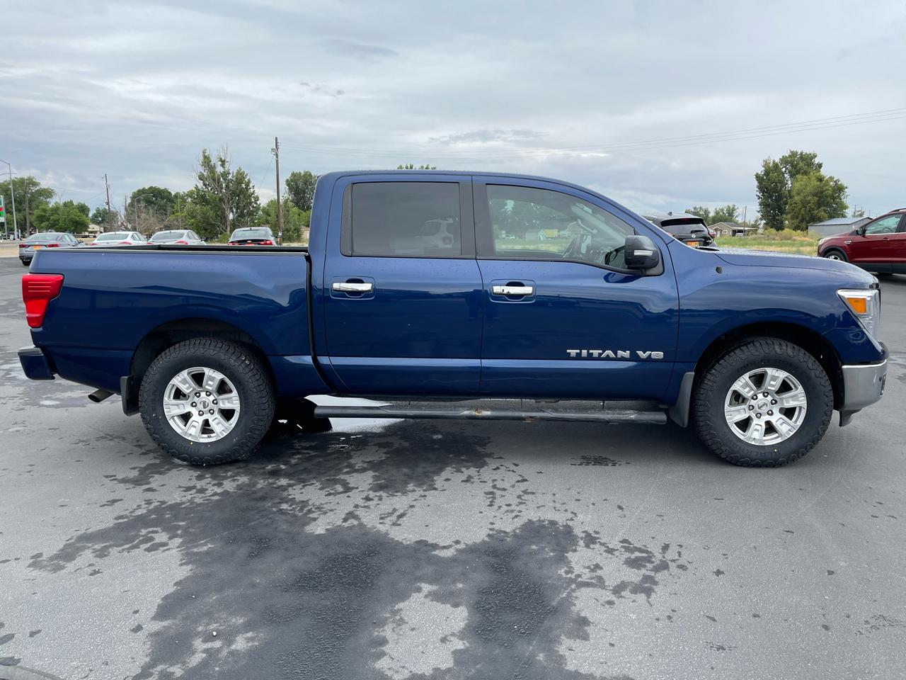 Nissan Titan 4x4 Crew Cab SV 2019