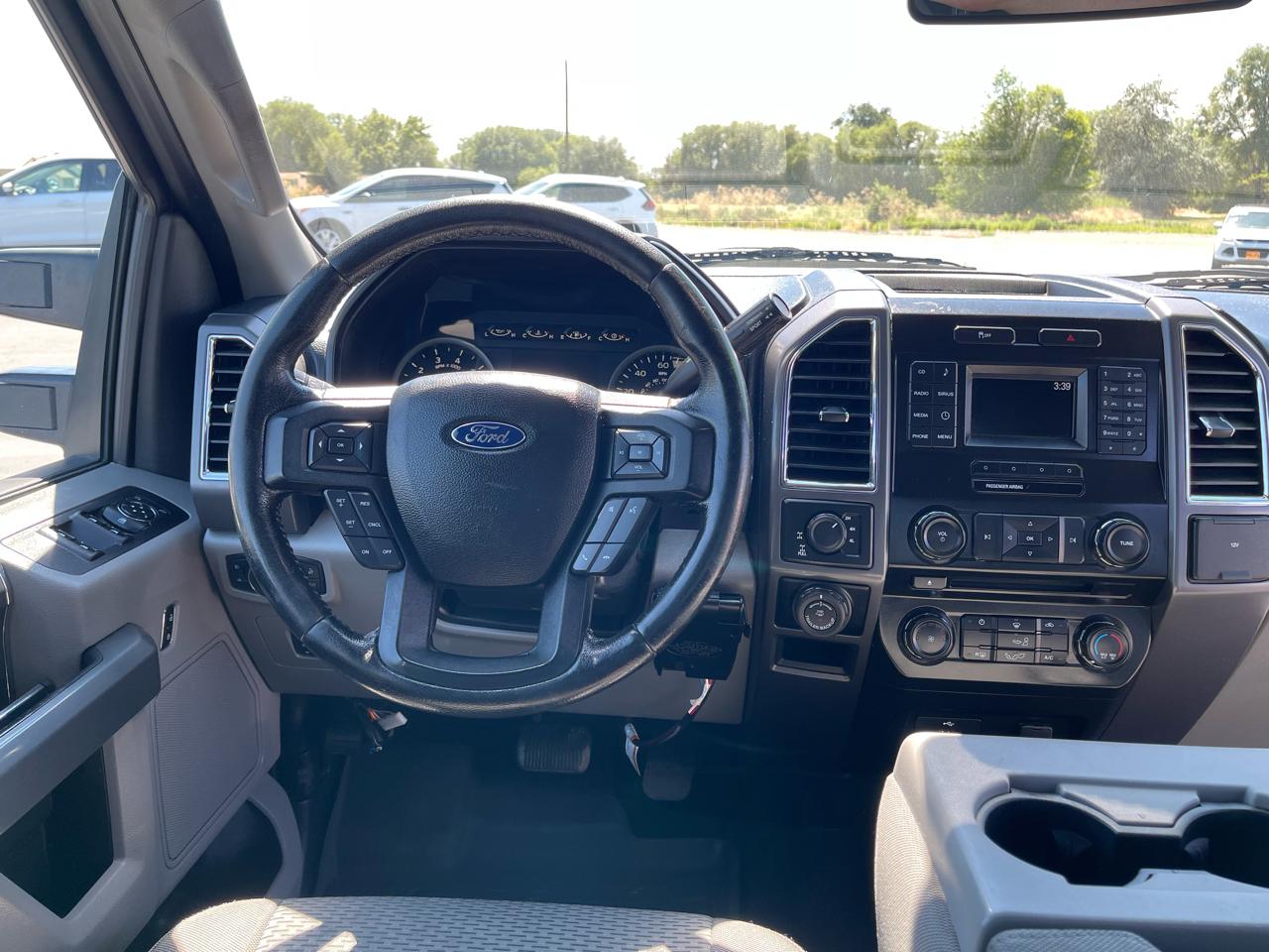 Ford F-150 4WD SuperCab 163" XLT 2016
