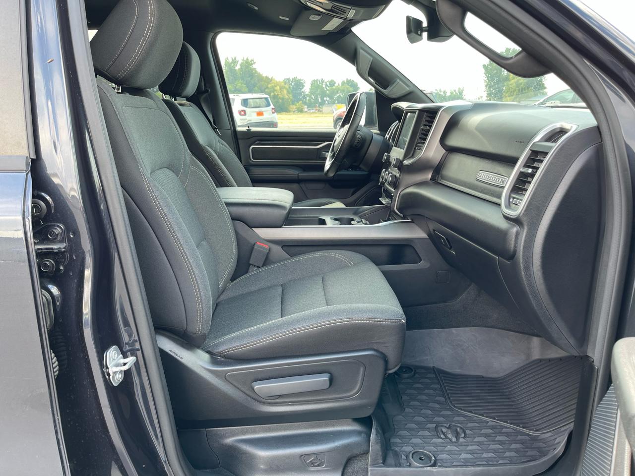 RAM 1500 Big Horn/Lone Star 4x4 Quad Cab 6'4" Box 2019