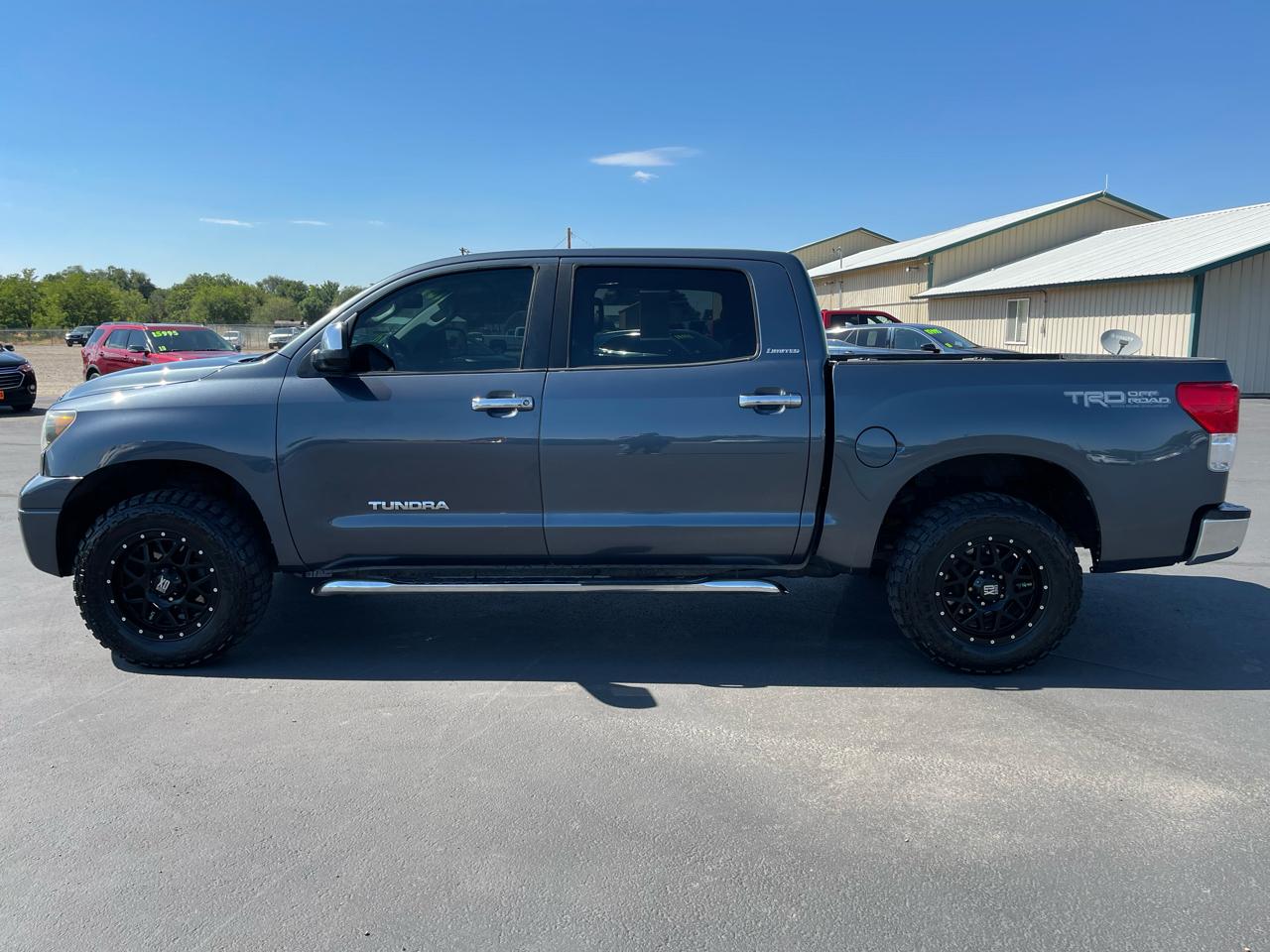 Toyota Tundra 4WD Truck CrewMax 5.7L V8 6-Spd AT LTD (Natl) 2010