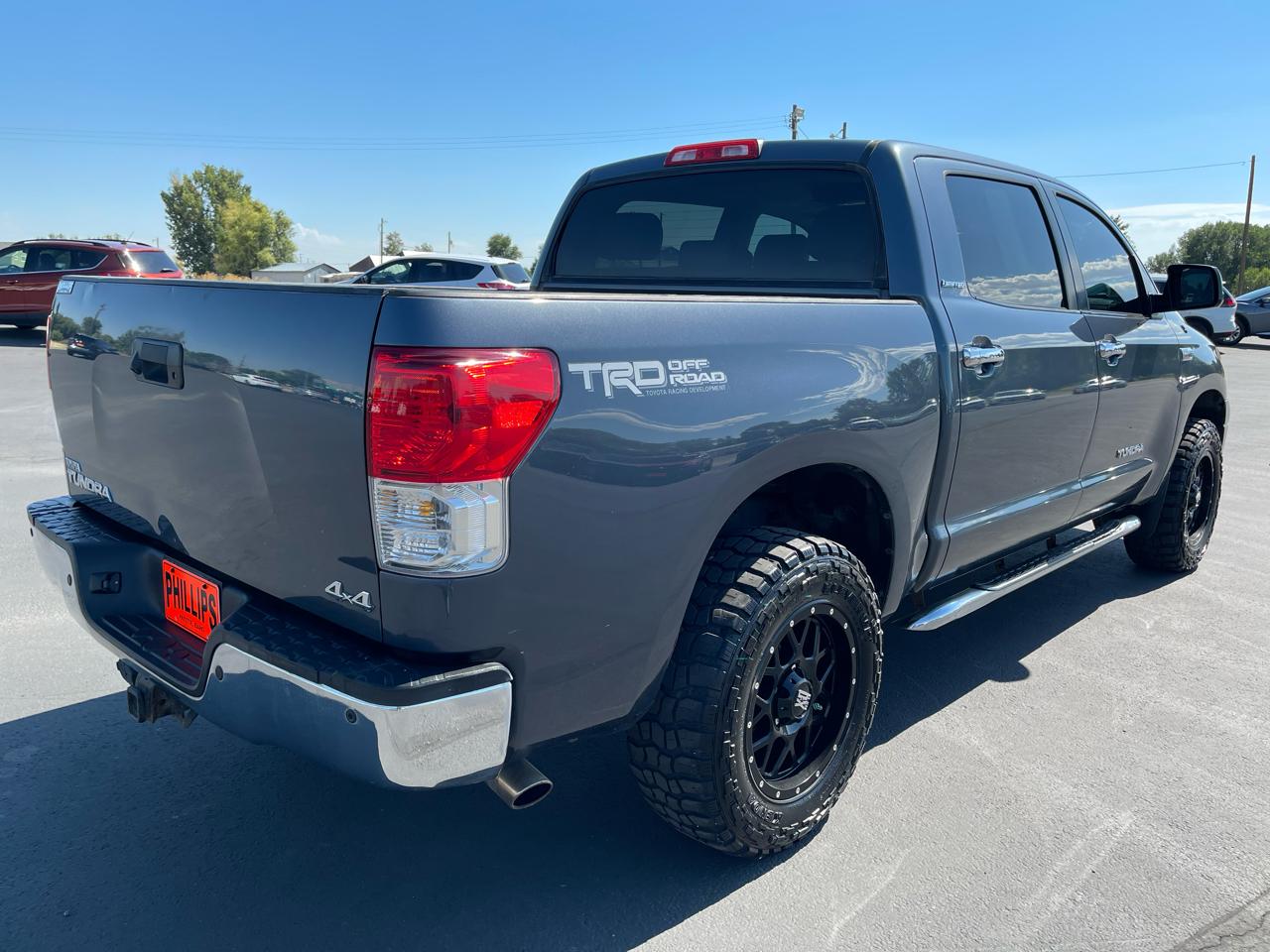 Toyota Tundra 4WD Truck CrewMax 5.7L V8 6-Spd AT LTD (Natl) 2010