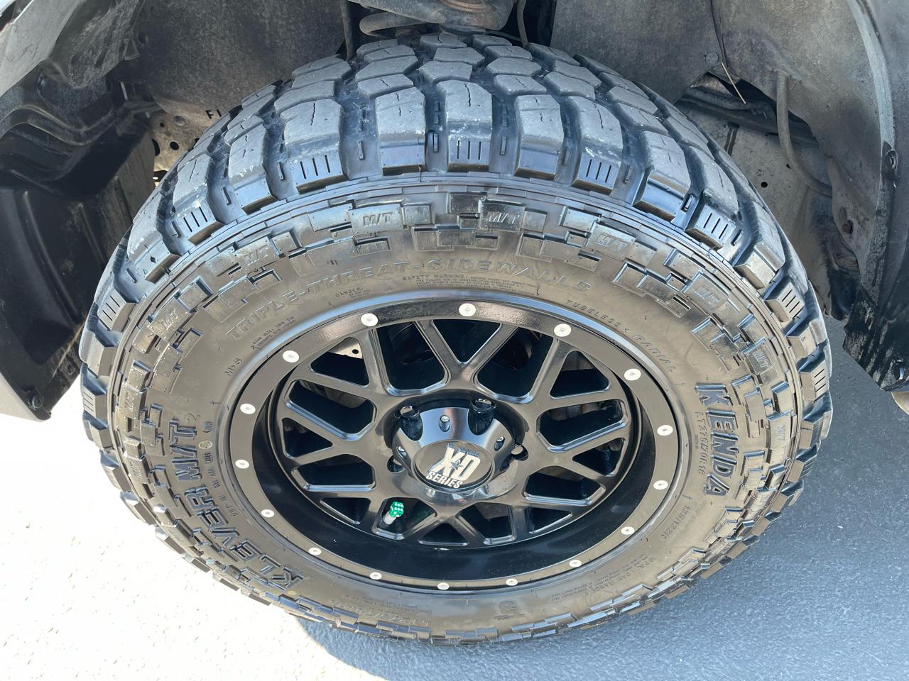 Toyota Tundra 4WD Truck CrewMax 5.7L V8 6-Spd AT LTD (Natl) 2010
