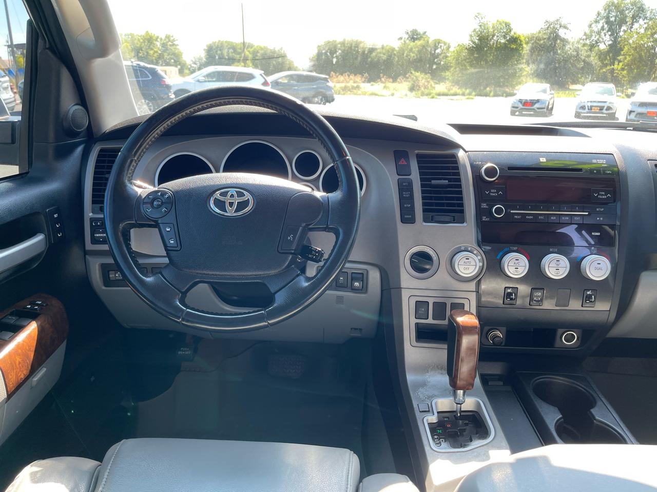 Toyota Tundra 4WD Truck CrewMax 5.7L V8 6-Spd AT LTD (Natl) 2010