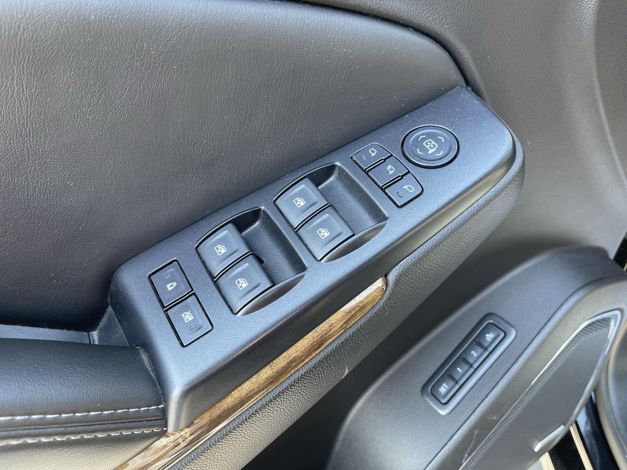GMC Yukon 4WD 4dr Denali 2015