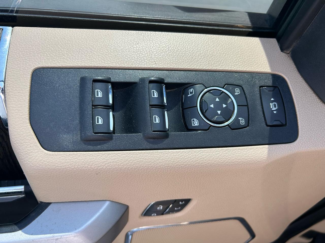 Ford Super Duty F-350 SRW Lariat 4WD Crew Cab 8' Box 2020
