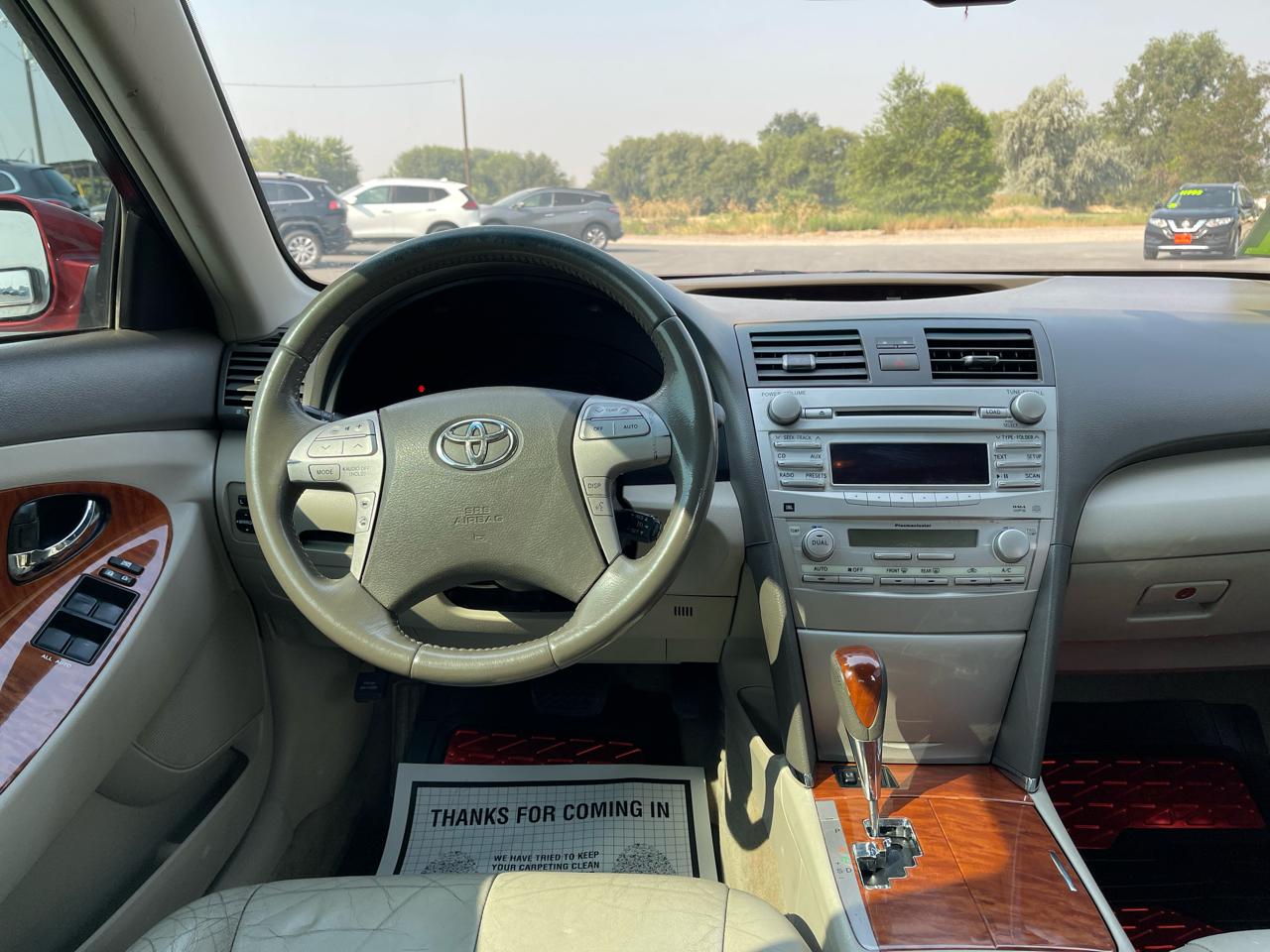Toyota Camry 4dr Sdn I4 Auto XLE (Natl) 2011