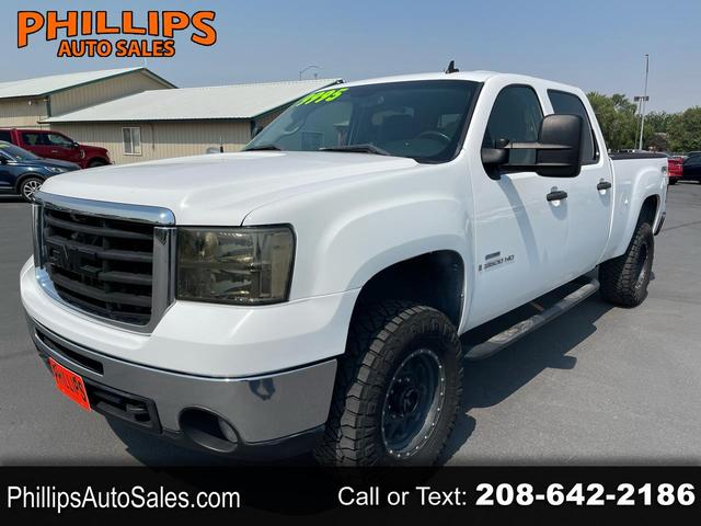 White 2008 GMC Sierra 2500HD Pickup Truck Four-Wheel Drive Automatic
