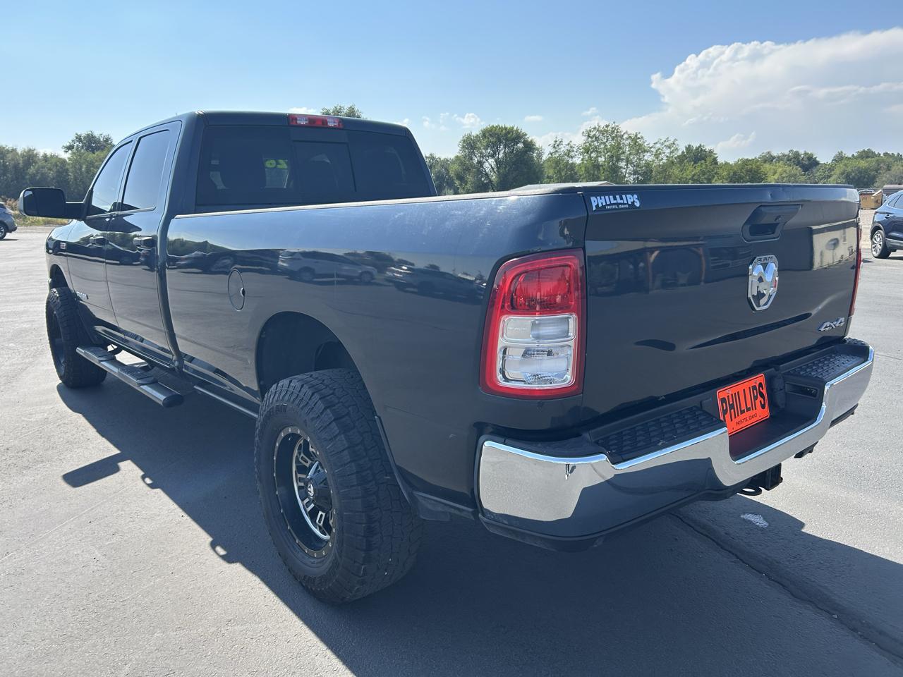 RAM 3500 Tradesman 4x4 Crew Cab 8' Box 2019