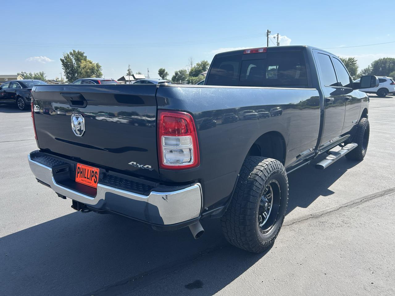 RAM 3500 Tradesman 4x4 Crew Cab 8' Box 2019