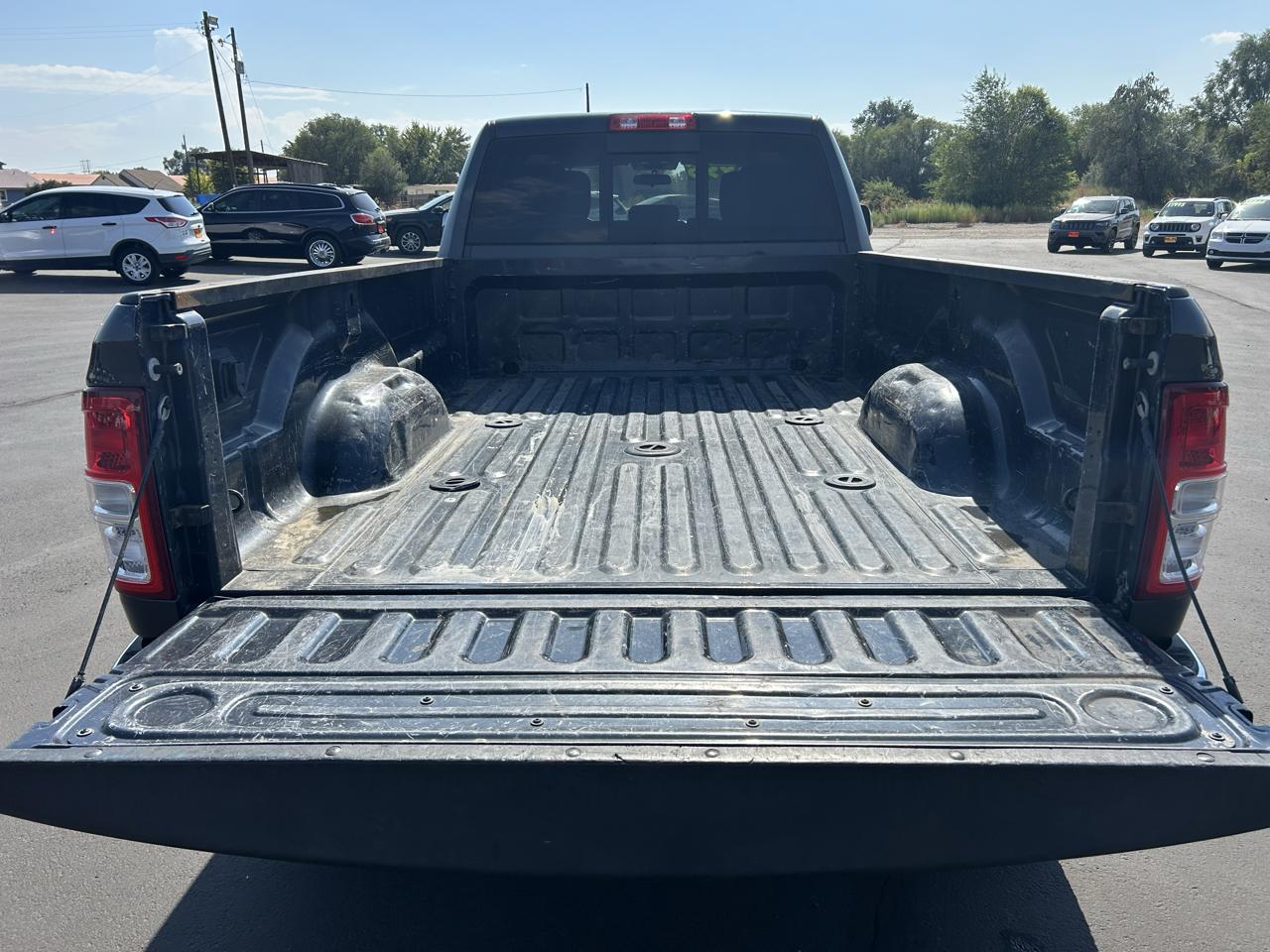 RAM 3500 Tradesman 4x4 Crew Cab 8' Box 2019