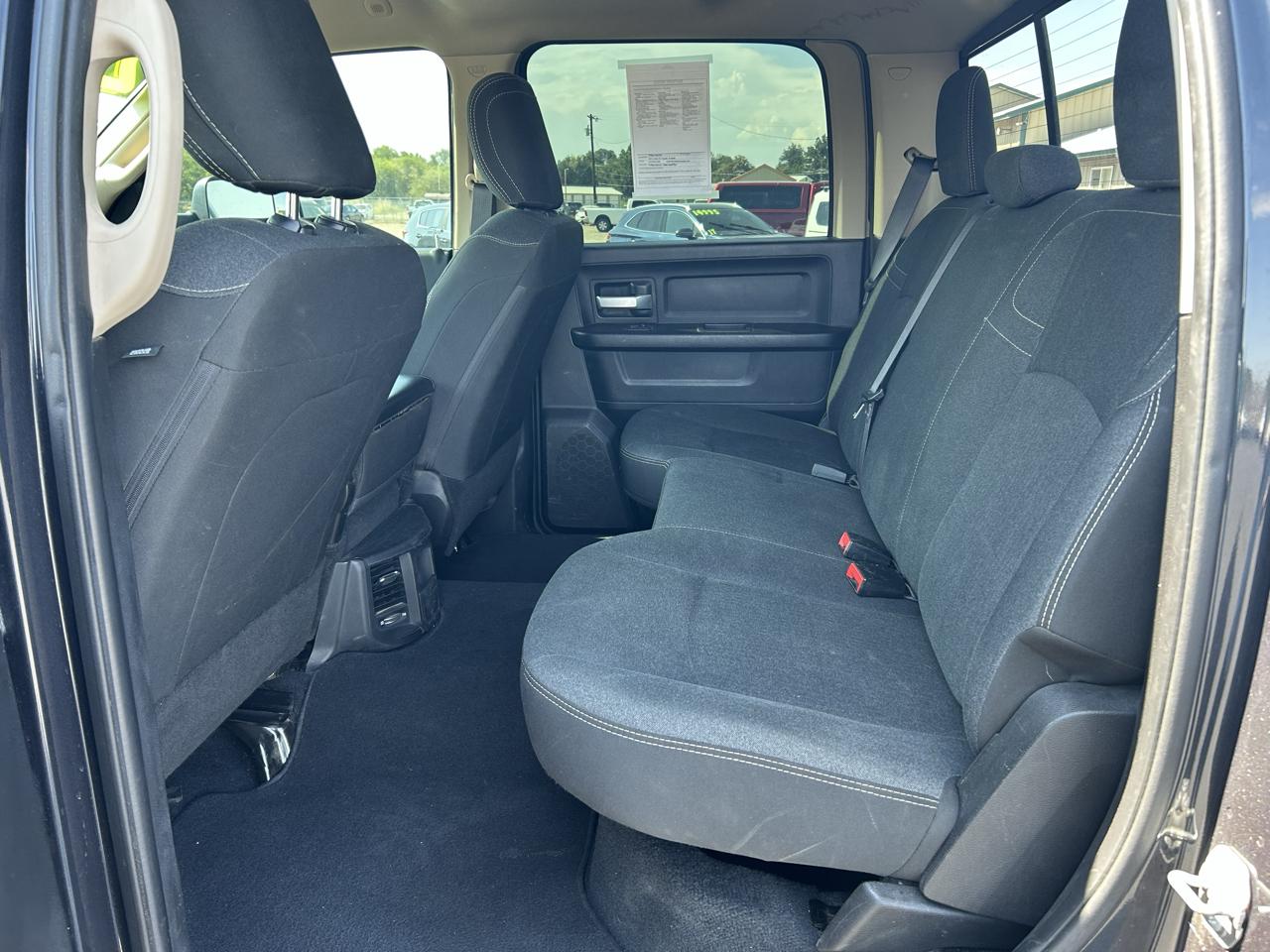 RAM 3500 Tradesman 4x4 Crew Cab 8' Box 2019