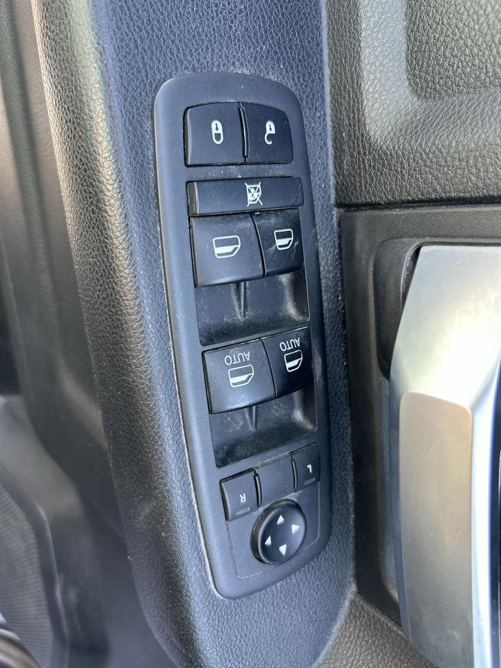 RAM 3500 Tradesman 4x4 Crew Cab 8' Box 2019